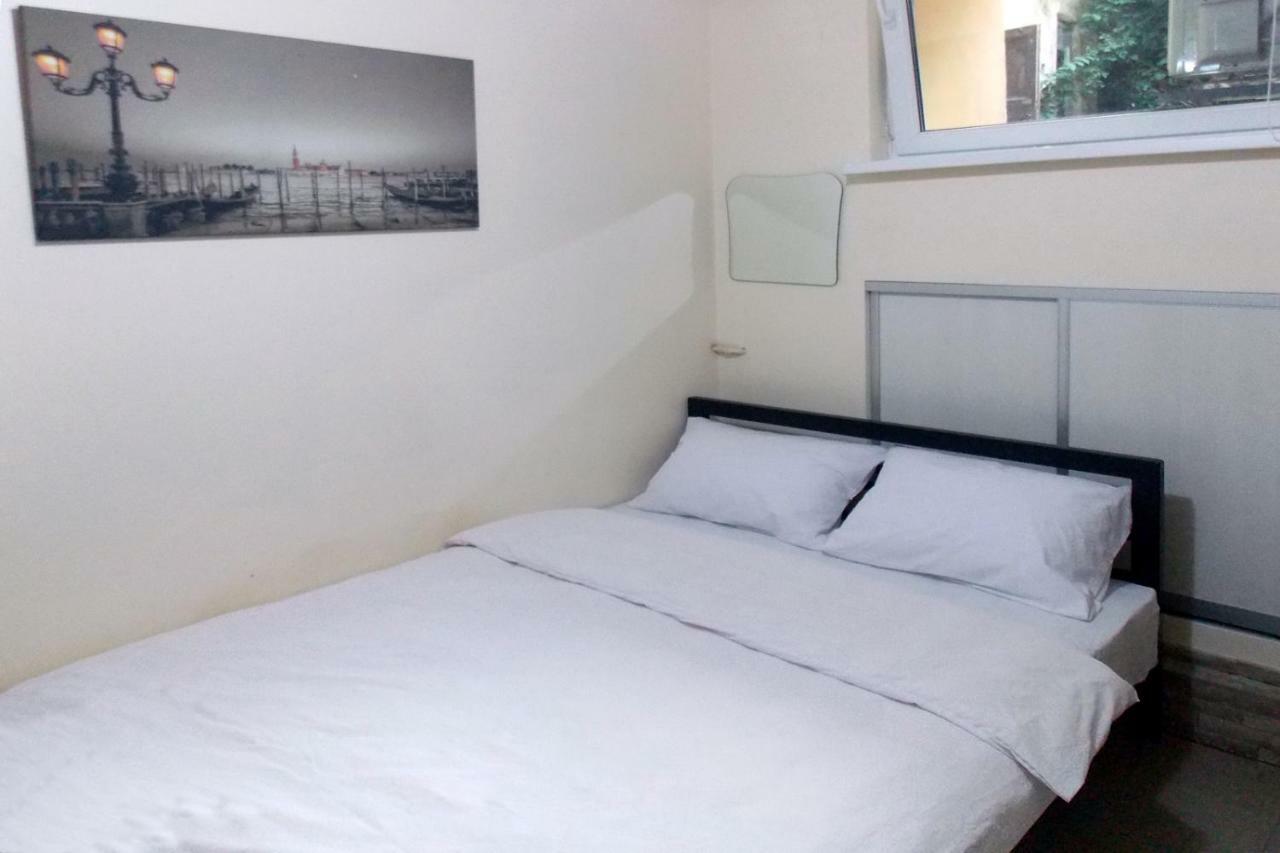Compact Studio In The City Center Apartment Lviv Bagian luar foto
