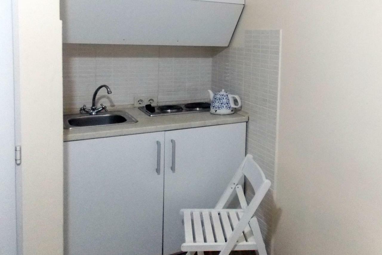 Compact Studio In The City Center Apartment Lviv Bagian luar foto